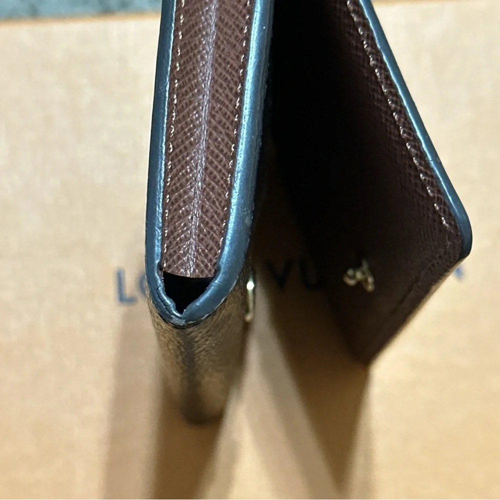 Louis Vuitton Card Holder Wallet - Picture 6 of 8